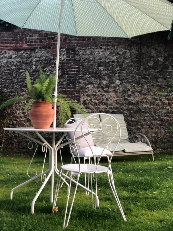 A L'Ecole Buissonniere Bed and Breakfast Honfleur Eksteriør billede